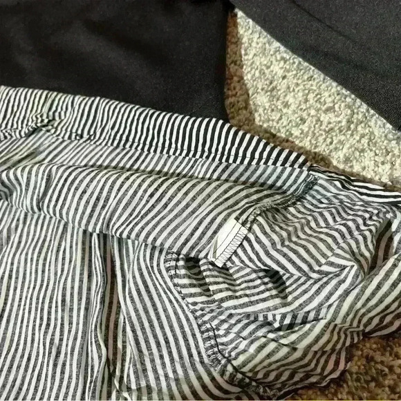 Zara Basic Collection- Top Mixed Media Blouse -striped Black And White Small - Picture 5 of 8